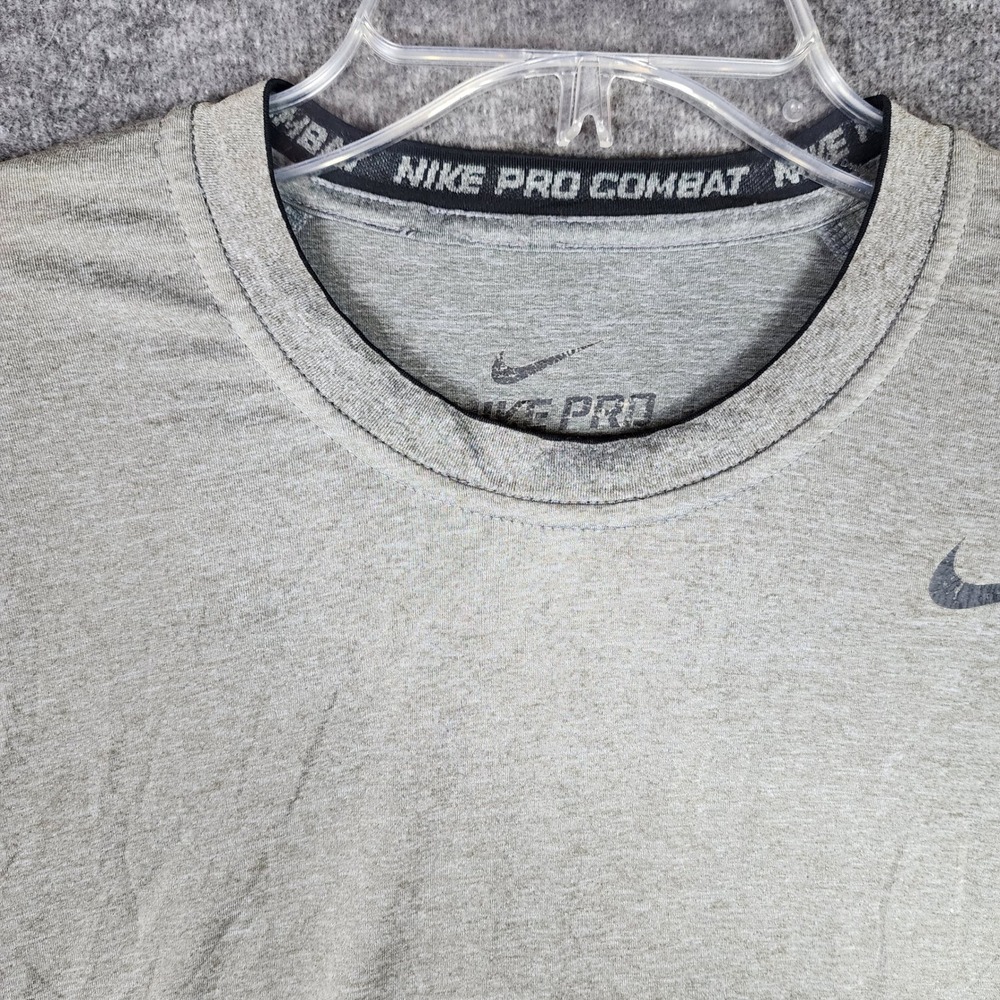 Nike T-Shirt Mens L Pro Combat Gray Fitted Dri-FIT Training Short Sleeve EUC - Picture 3 of 8